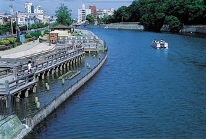 助任川河岸緑地